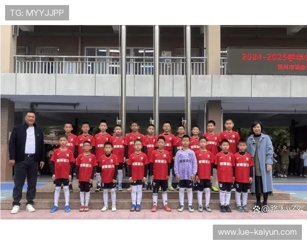 足球联赛在青训扶持中推动俱乐部建立学业支持与升学指导服务，足球青训俱乐部规章制度